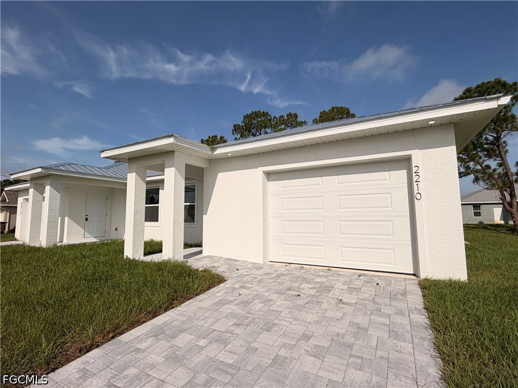 3 Bed Duplex for Sale in Lehigh Estates, photo 3