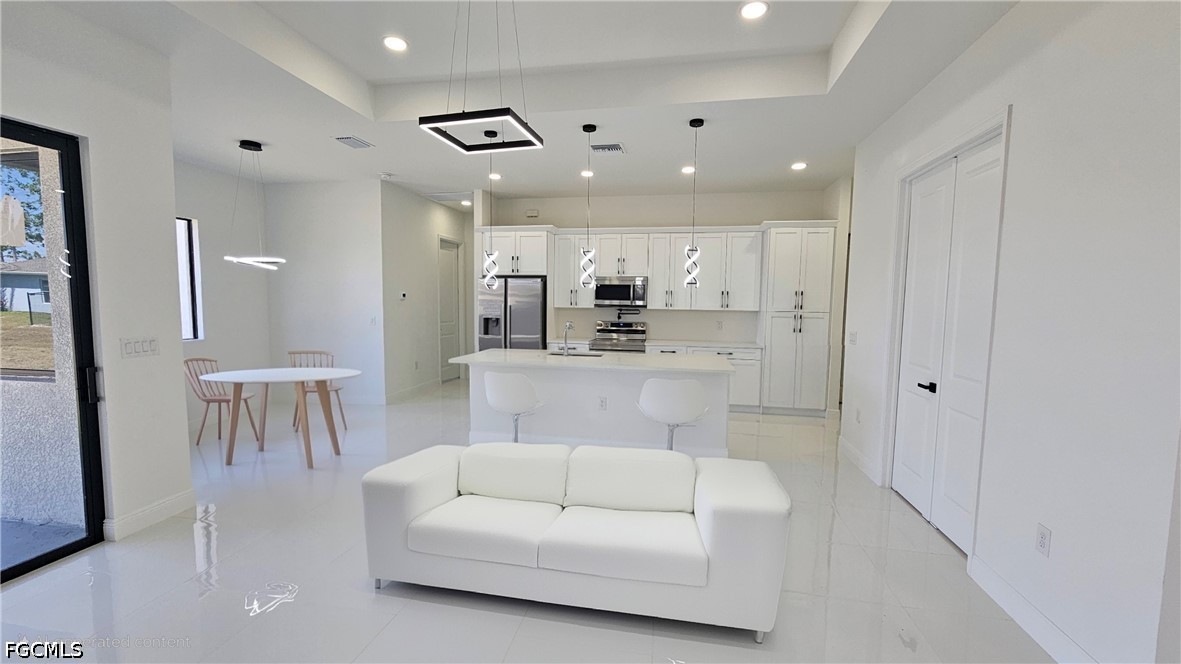 4 Bed SingleFamilyResidence for Sale in Lehigh Acres, photo 3