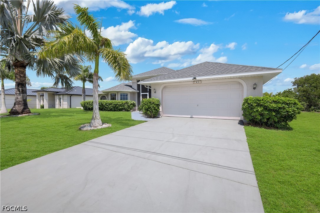 3 Bed Pool Home for Sale in Cape Coral, photo 3