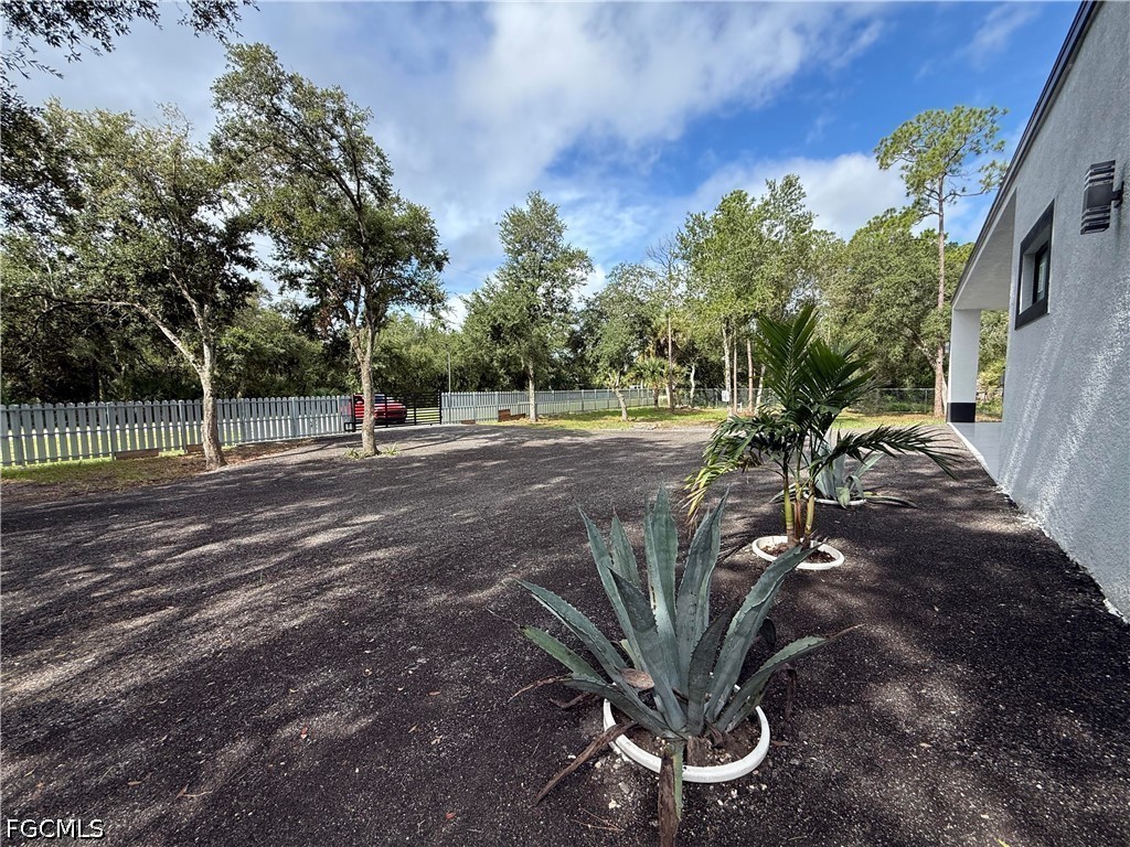 2 Bed SingleFamilyResidence for Sale in Clewiston, photo 3
