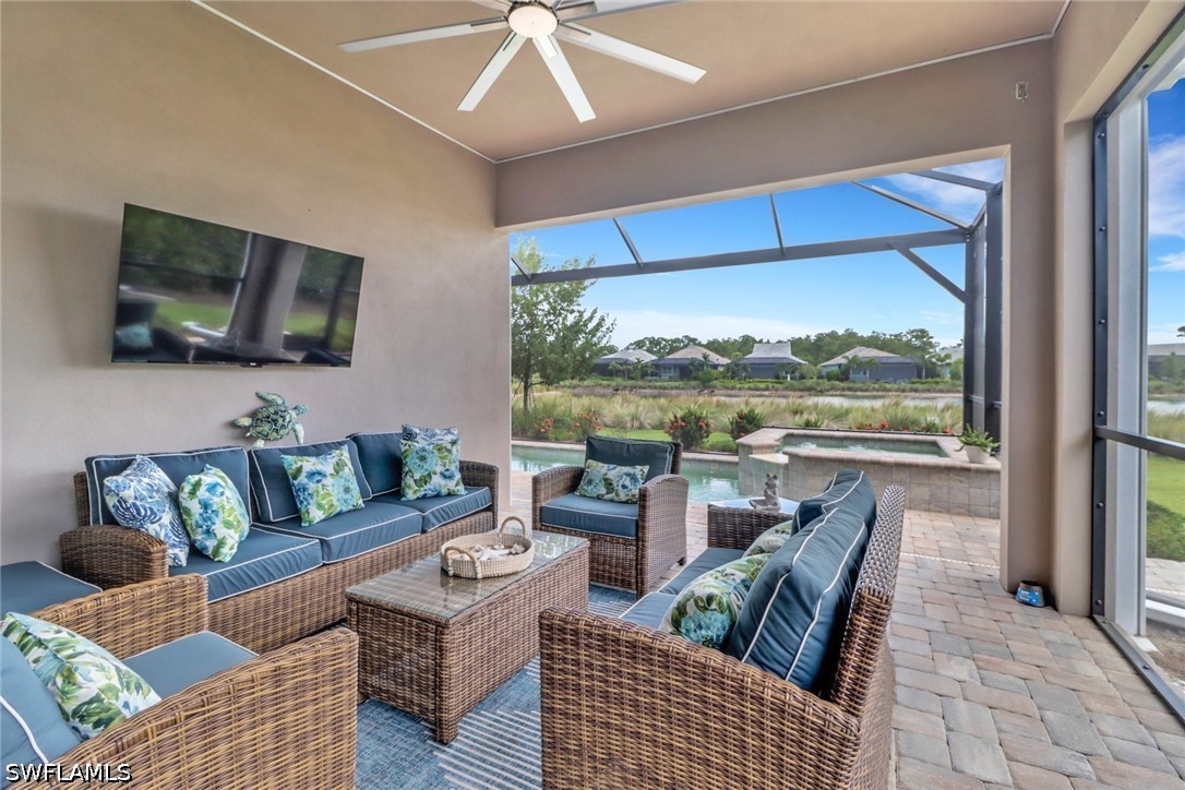 2 Bed Pool Home for Sale in Naples, photo 3