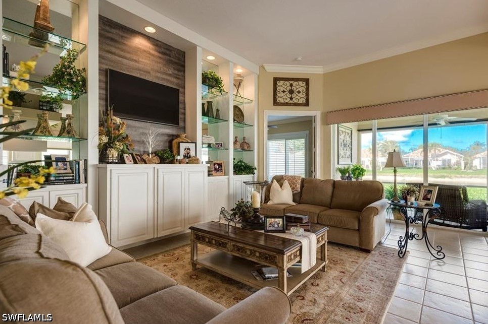 3 Bed Waterfront Home for Sale in Village Walk, photo 3