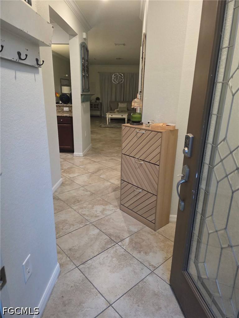 3 Bed Townhouse for Sale in Naples, photo 3