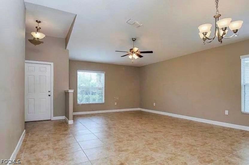 4 Bed SingleFamilyResidence for Sale in Davenport, photo 3