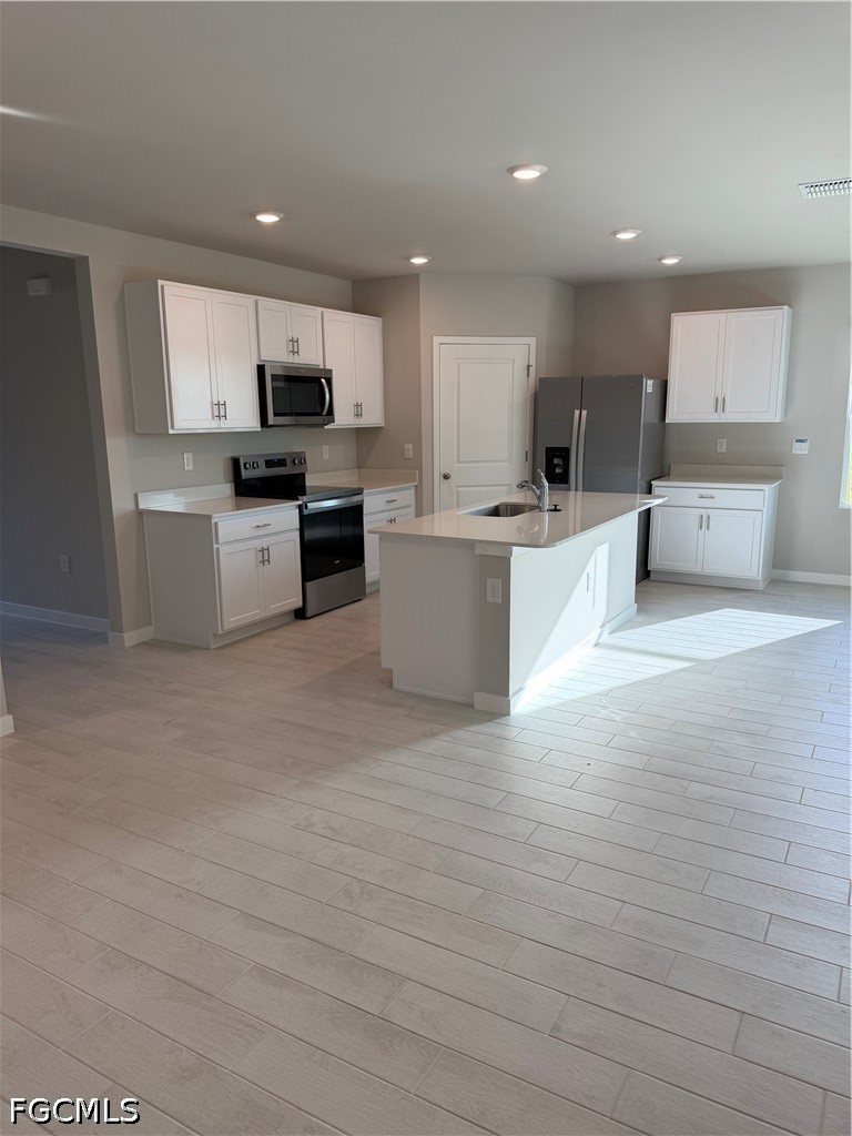 5 Bed Waterfront Home for Sale in Fort Myers, photo 3