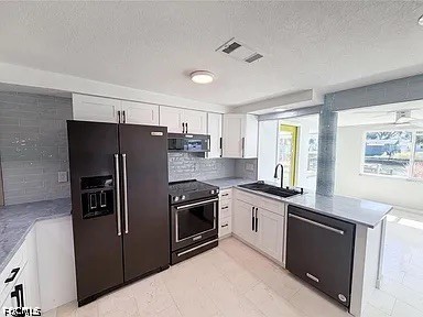 3 Bed SingleFamilyResidence for Sale in Hudson, photo 3