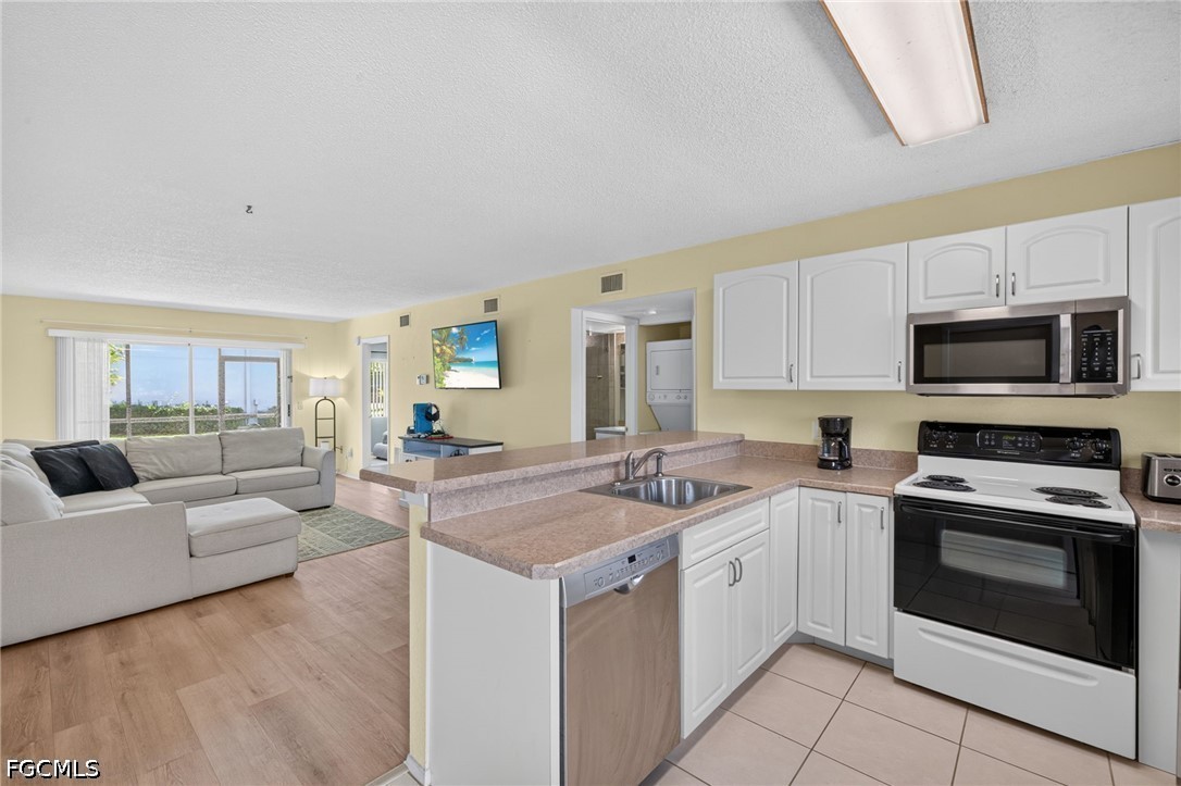 2 Bed Condominium for Sale in Deep Creek, photo 3