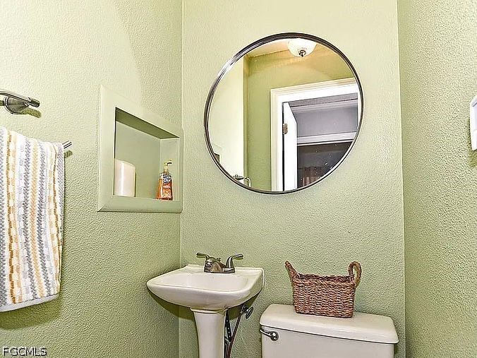 2 Bed SingleFamilyResidence for Sale in Orlando, photo 3