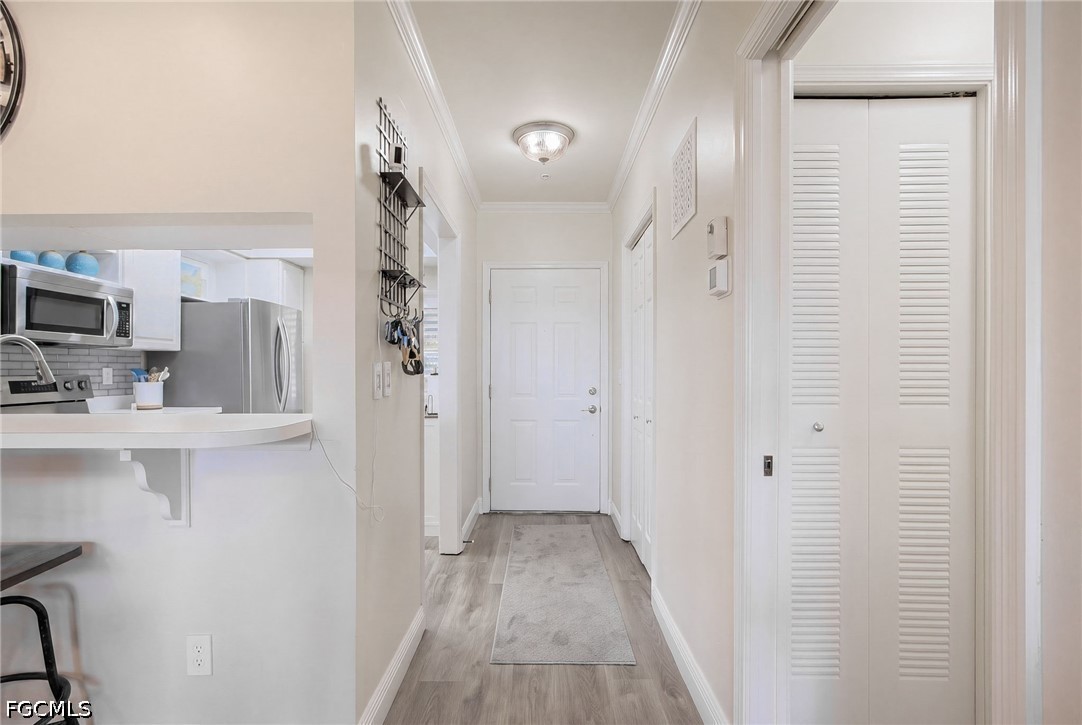 2 Bed Condominium for Sale in Fort Myers, photo 3