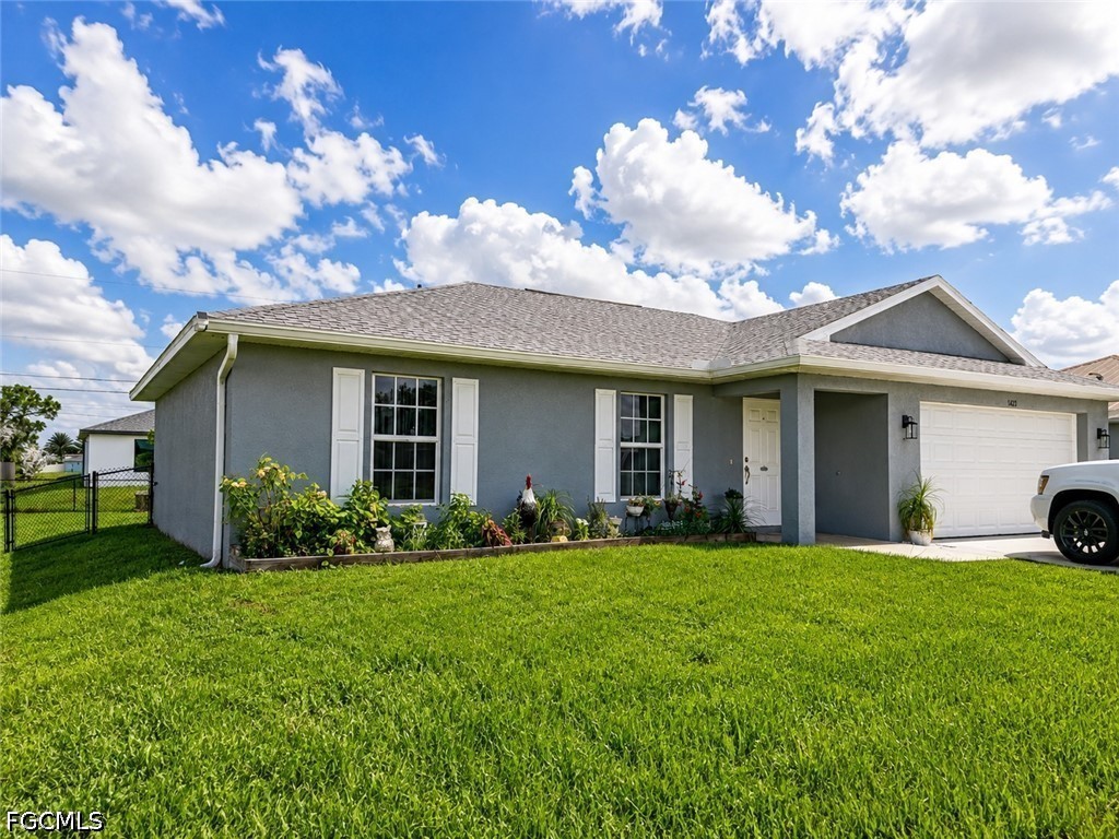 3 Bed SingleFamilyResidence for Sale in Cape Coral, photo 3