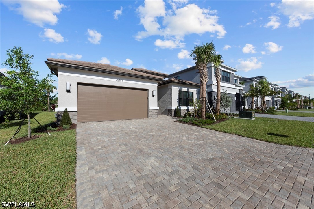 3 Bed SingleFamilyResidence for Sale in Estero, photo 3