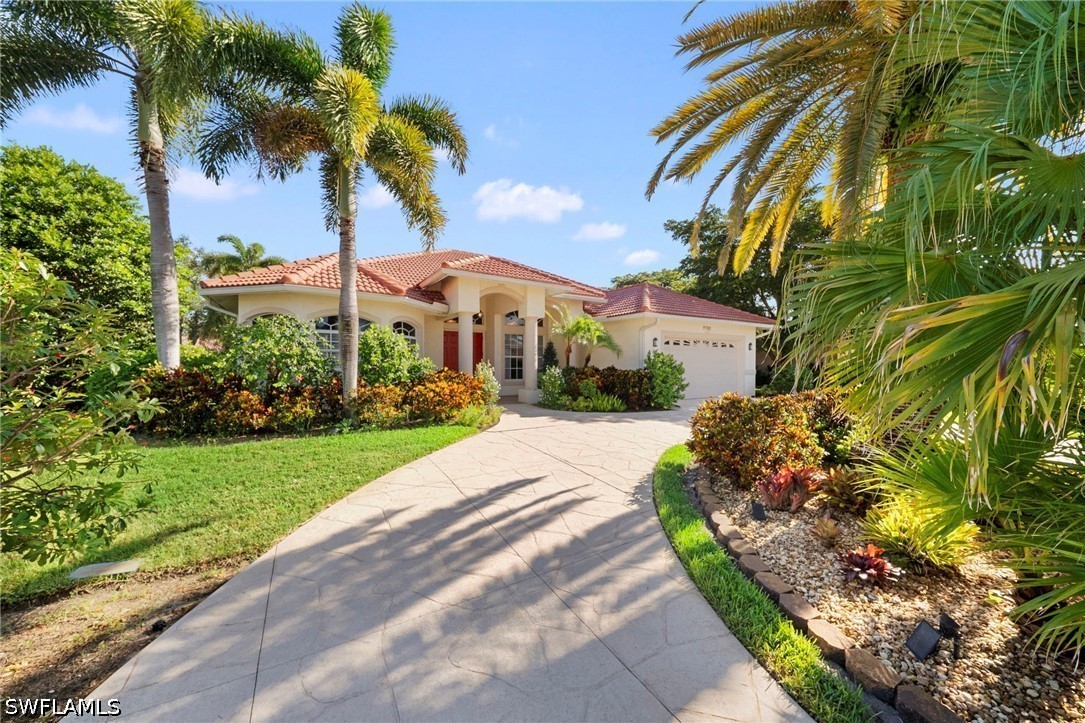 3 Bed Pool Home for Sale in Spanish Wells, photo 3