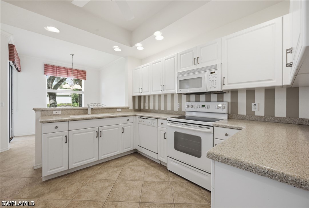 2 Bed Condominium for Sale in Naples, photo 3