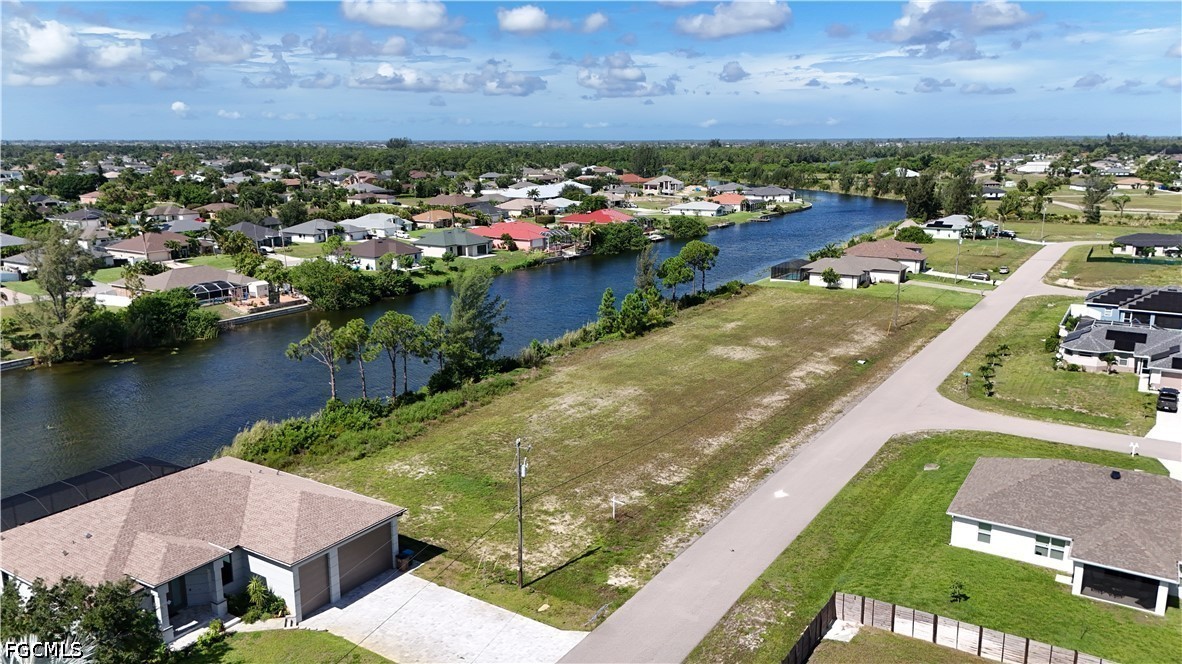 Waterfront Home for Sale in Cape Coral, photo 3