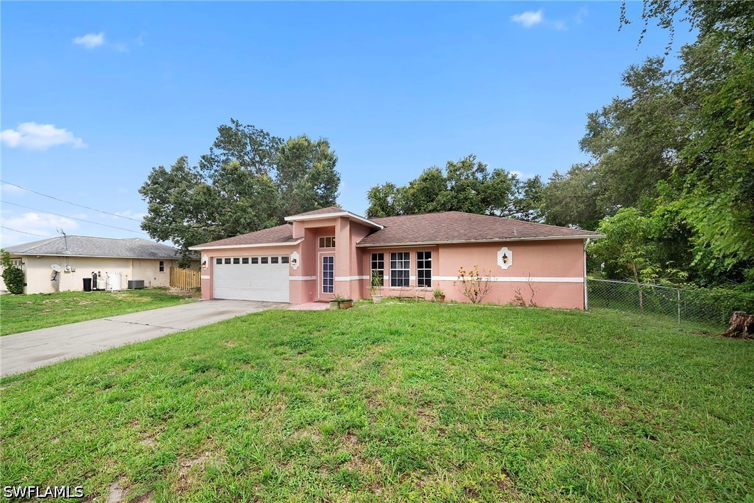 3 Bed SingleFamilyResidence for Sale in Mirror Lakes, photo 3