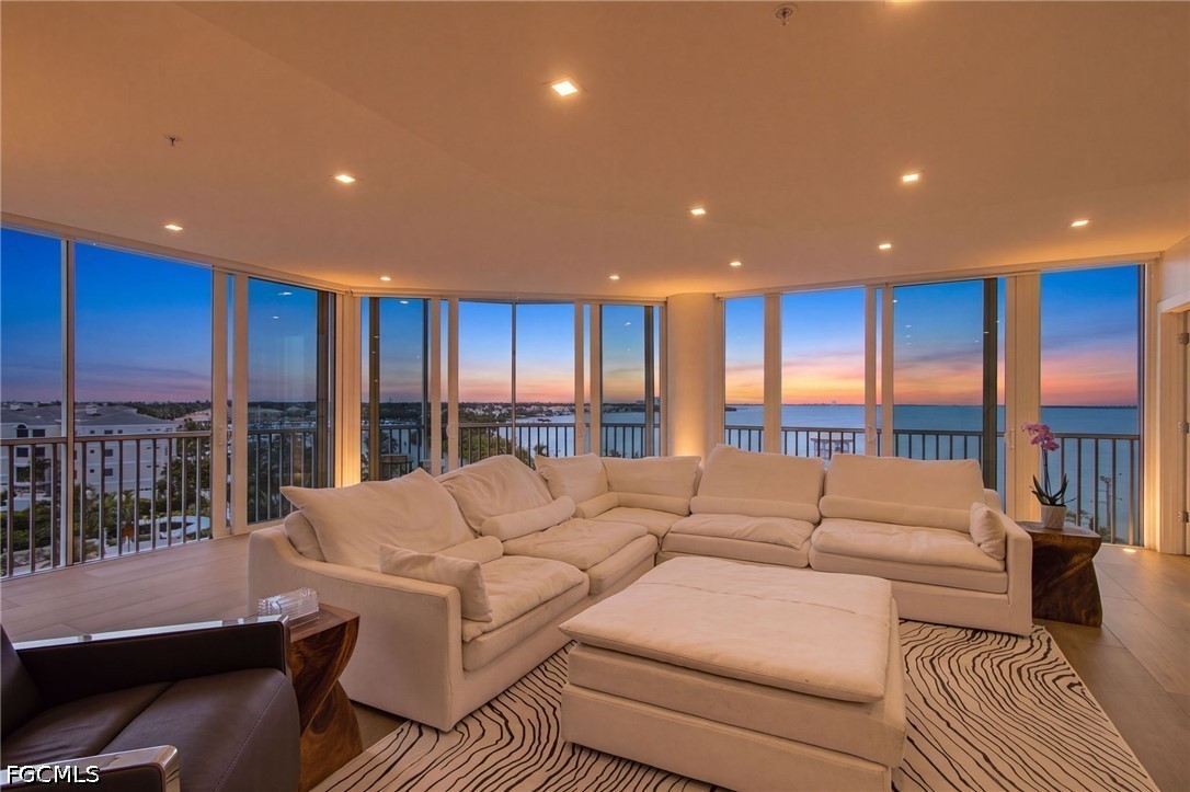 3 Bed Waterfront Home for Sale in The Shores, photo 3
