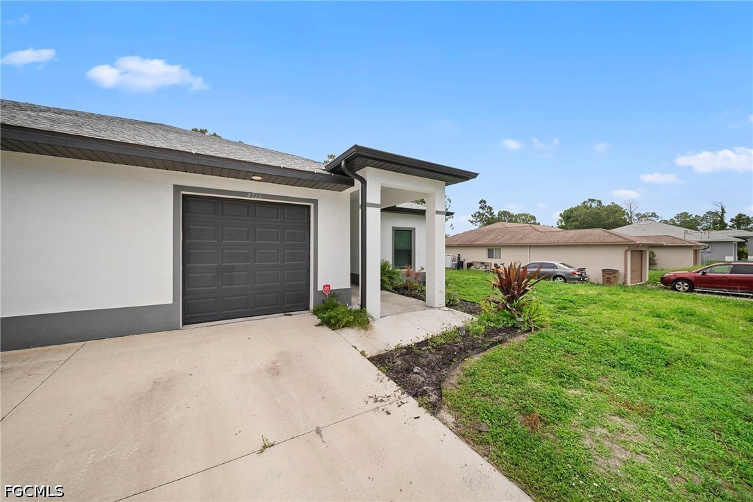 3 Bed Duplex for Sale in Lehigh Estates, photo 3