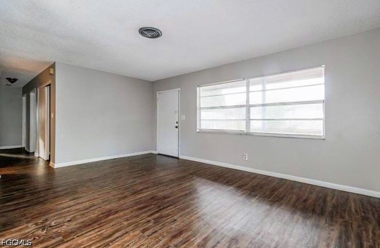 3 Bed SingleFamilyResidence for Sale in St Petersburg, photo 3
