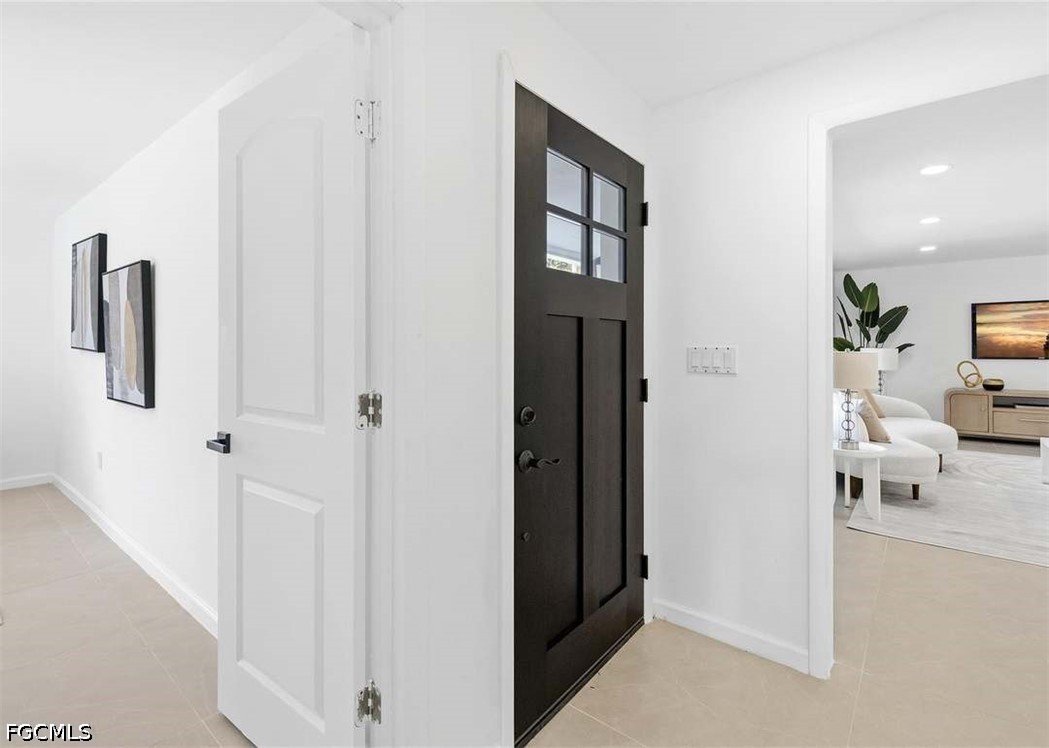 3 Bed SingleFamilyResidence for Sale in Pompano Beach, photo 3