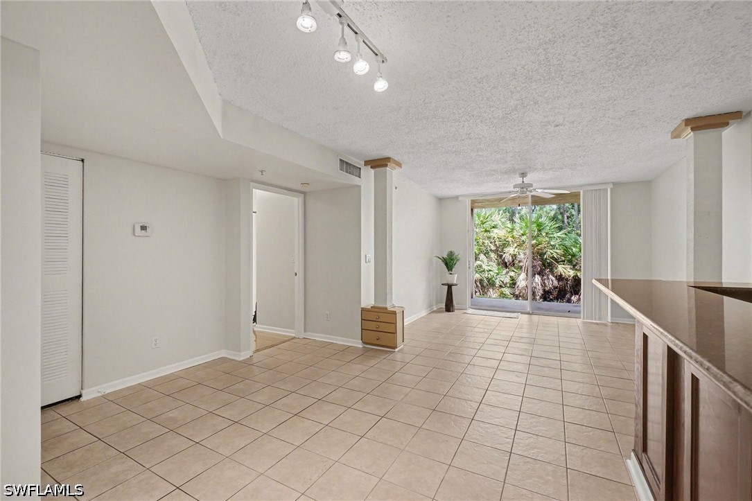 2 Bed Condominium for Sale in Naples, photo 3