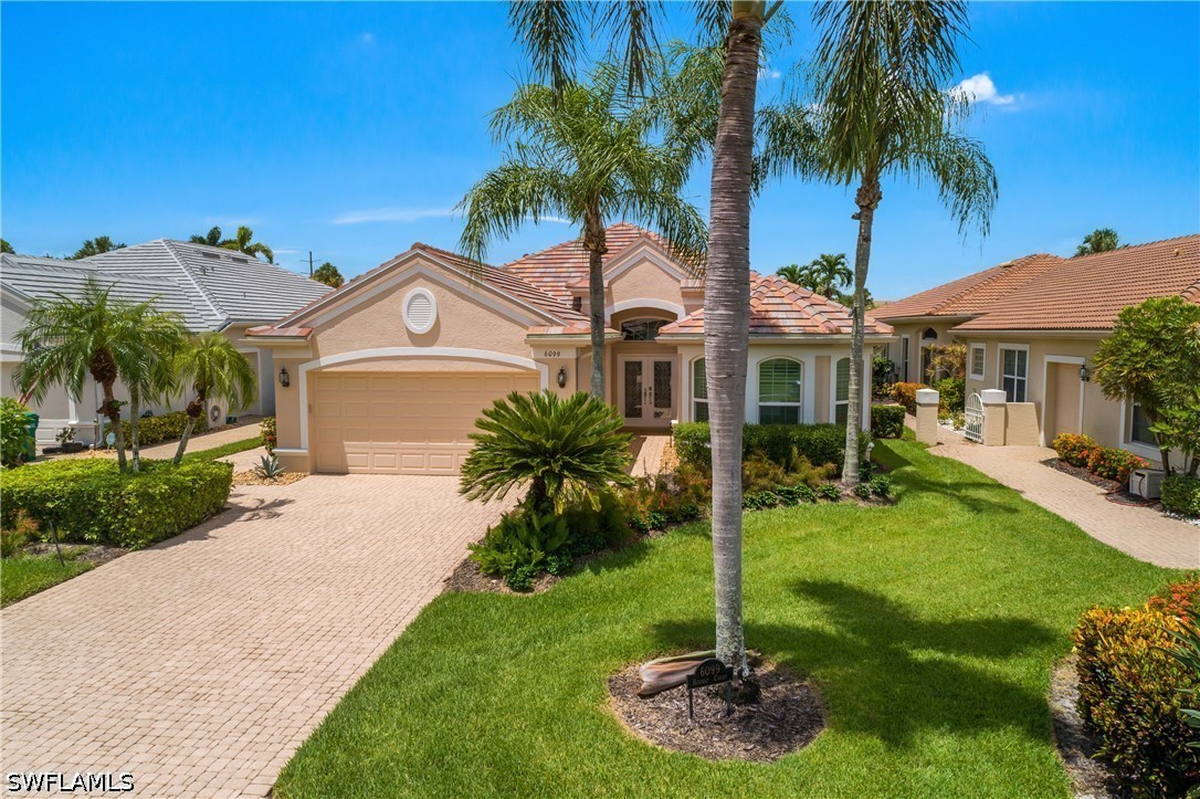3 Bed Pool Home for Sale in The Links, photo 3