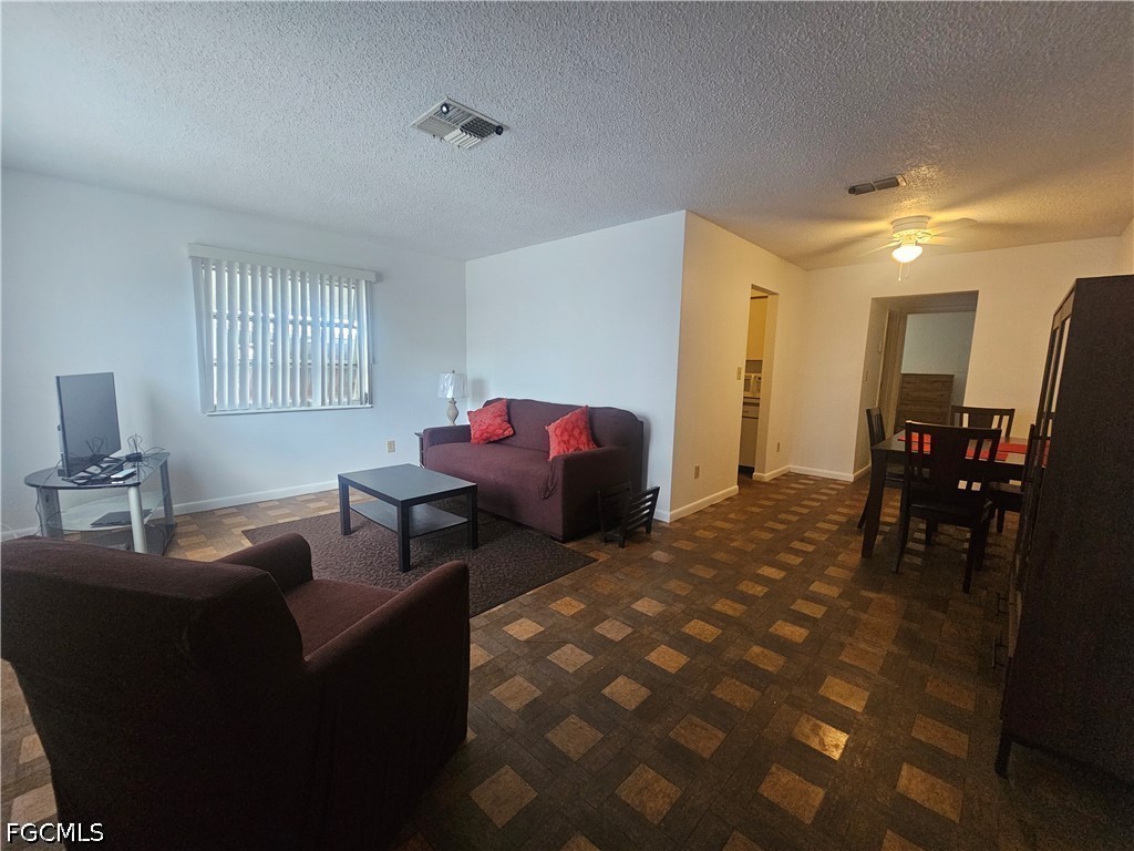 1 Bed Duplex for Sale in Pinewood Condominium, photo 3