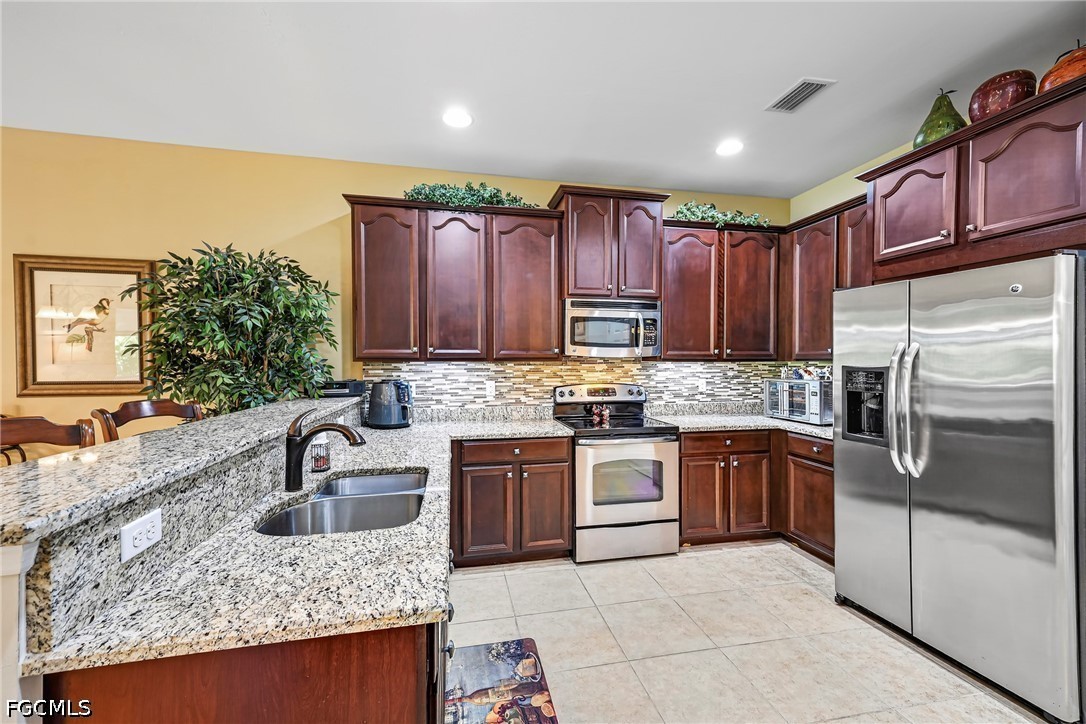 3 Bed SingleFamilyResidence for Sale in Verdmont, photo 3