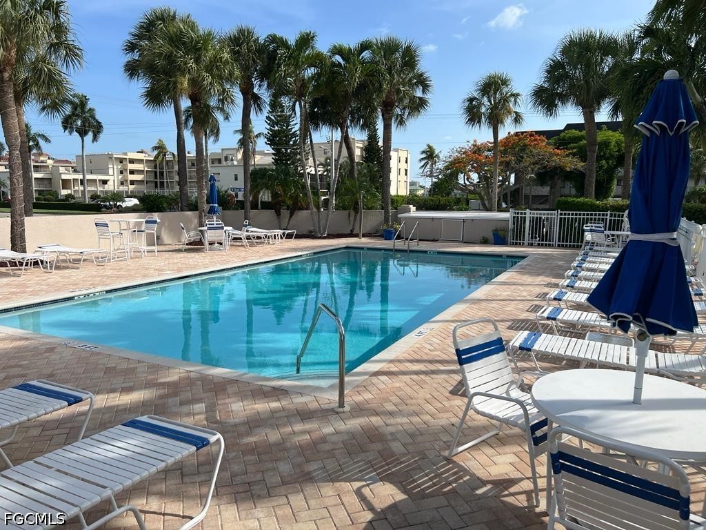 2 Bed Condominium for Sale in Marco Island, photo 3