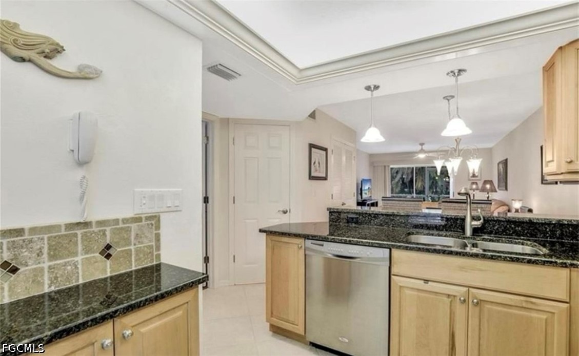 2 Bed Condominium for Sale in Marco Island, photo 3