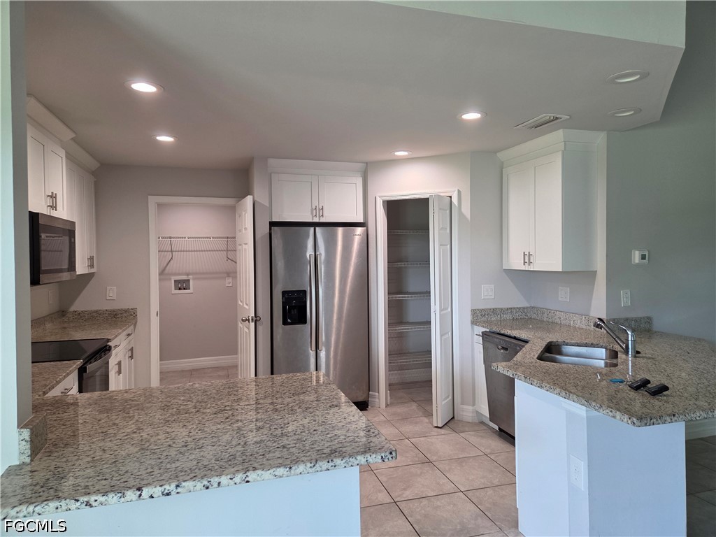 4 Bed SingleFamilyResidence for Sale in Lehigh Acres, photo 3