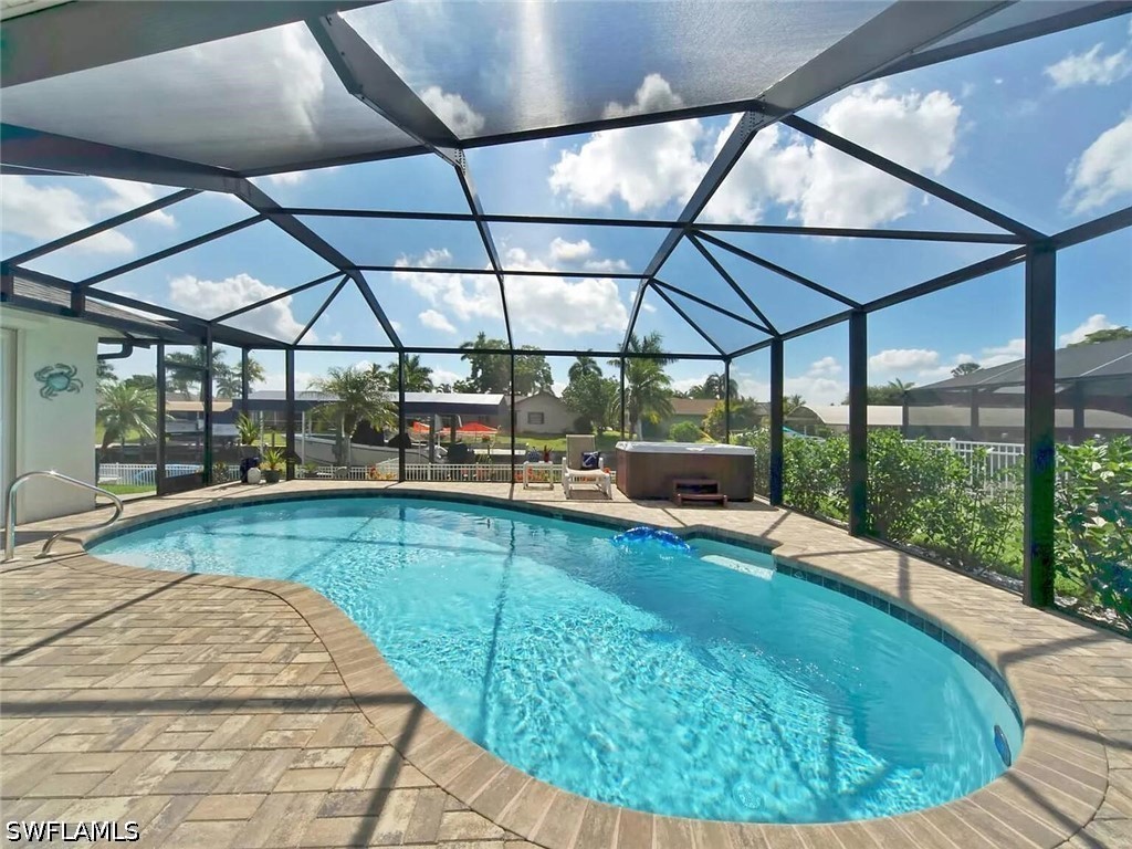 3 Bed Pool Home for Sale in Cape Coral, photo 3