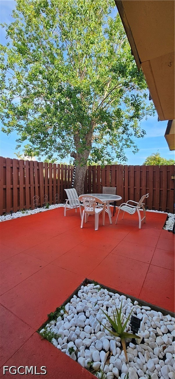 2 Bed Townhouse for Sale in Parkwoods, photo 3