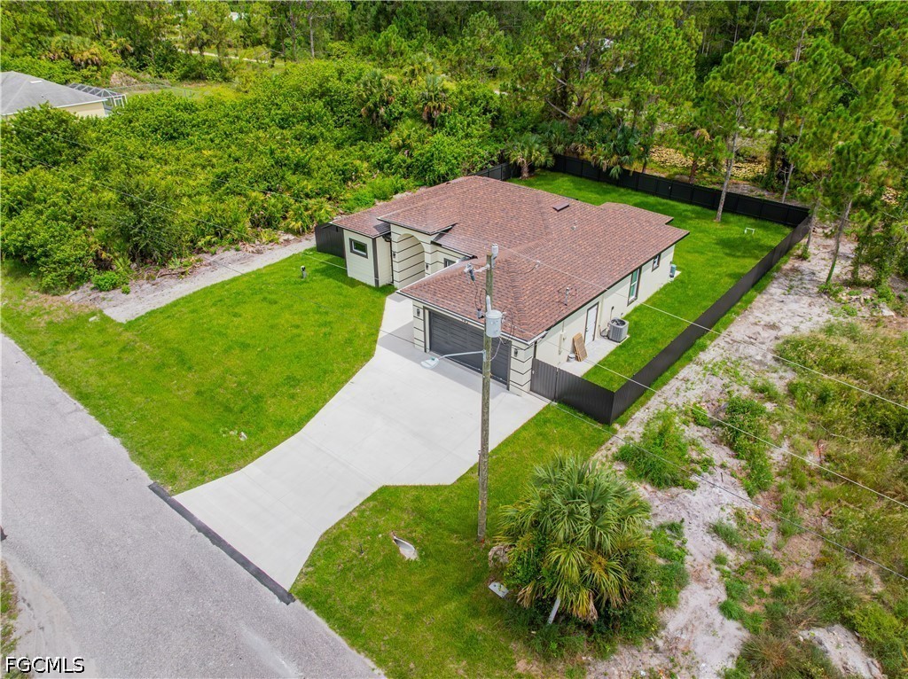 4 Bed SingleFamilyResidence for Sale in Lehigh Acres, photo 3