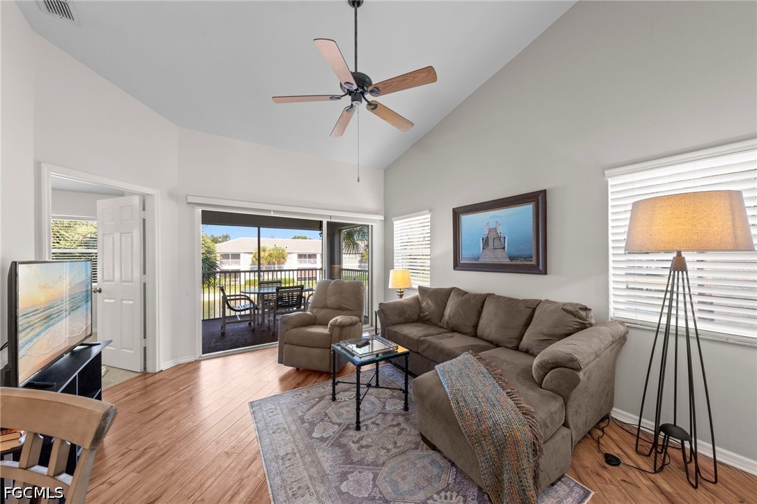 2 Bed Waterfront Home for Sale in Summerwind, photo 3