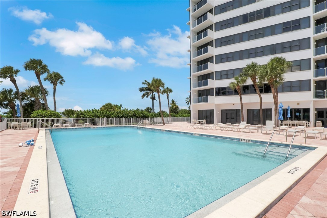 2 Bed Pool Home for Sale in Marco Island, photo 3