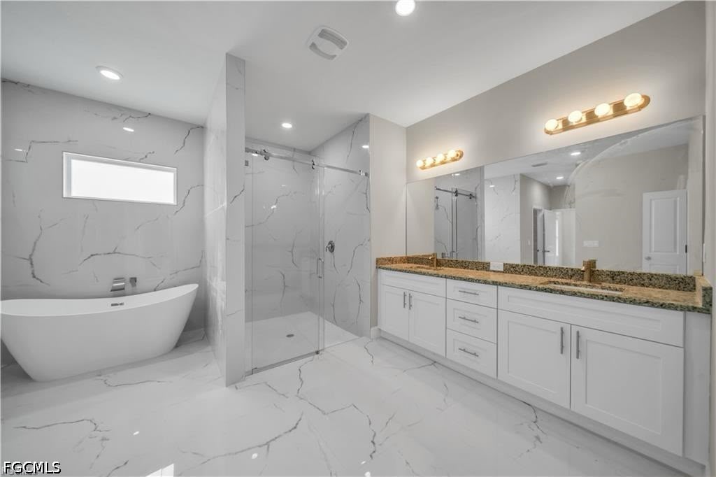4 Bed SingleFamilyResidence for Sale in Lehigh Acres, photo 3