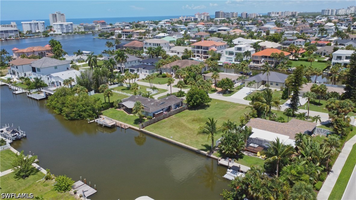 Waterfront Home for Sale in Conners, photo 3