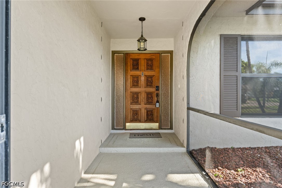 3 Bed Pool Home for Sale in Cape Coral, photo 3