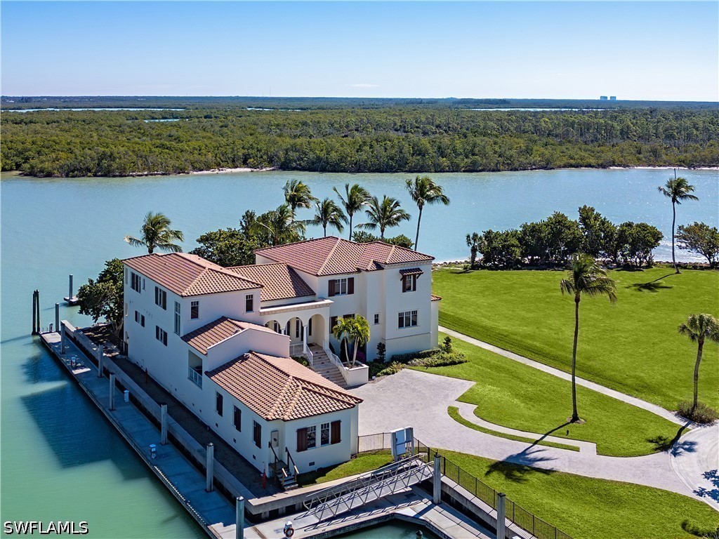 Pool Home for Sale in Port Royal, photo 3