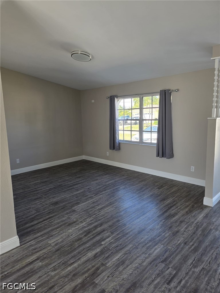 2 Bed Duplex for Sale in Cape Coral, photo 3
