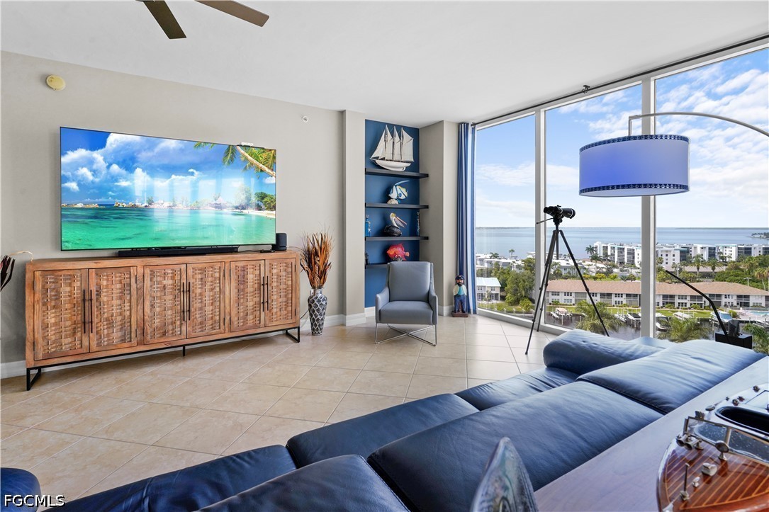 3 Bed Waterfront Home for Sale in North Star Yacht Club, photo 3