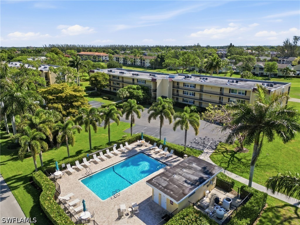 2 Bed Condominium for Sale in Forest Lakes, photo 3