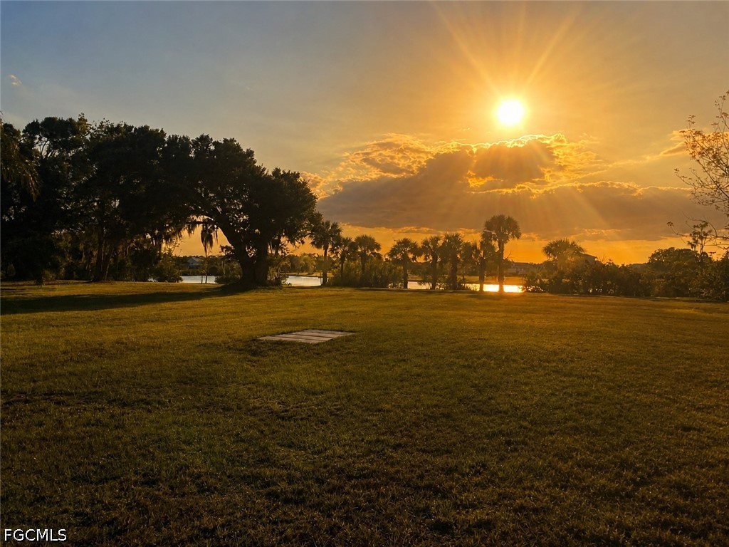 Waterfront Home for Sale in Alva, photo 3
