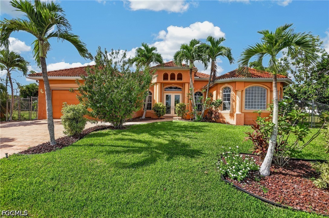 3 Bed Pool Home for Sale in Cape Coral, photo 3