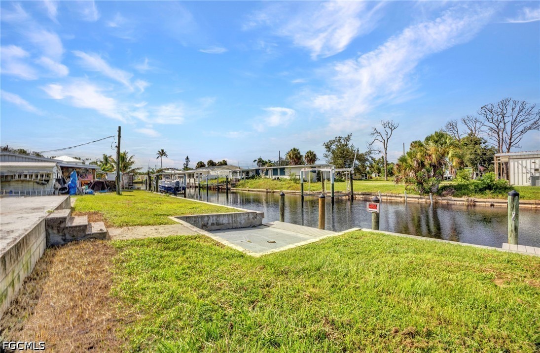 Waterfront Home for Sale in El Jobean, photo 3