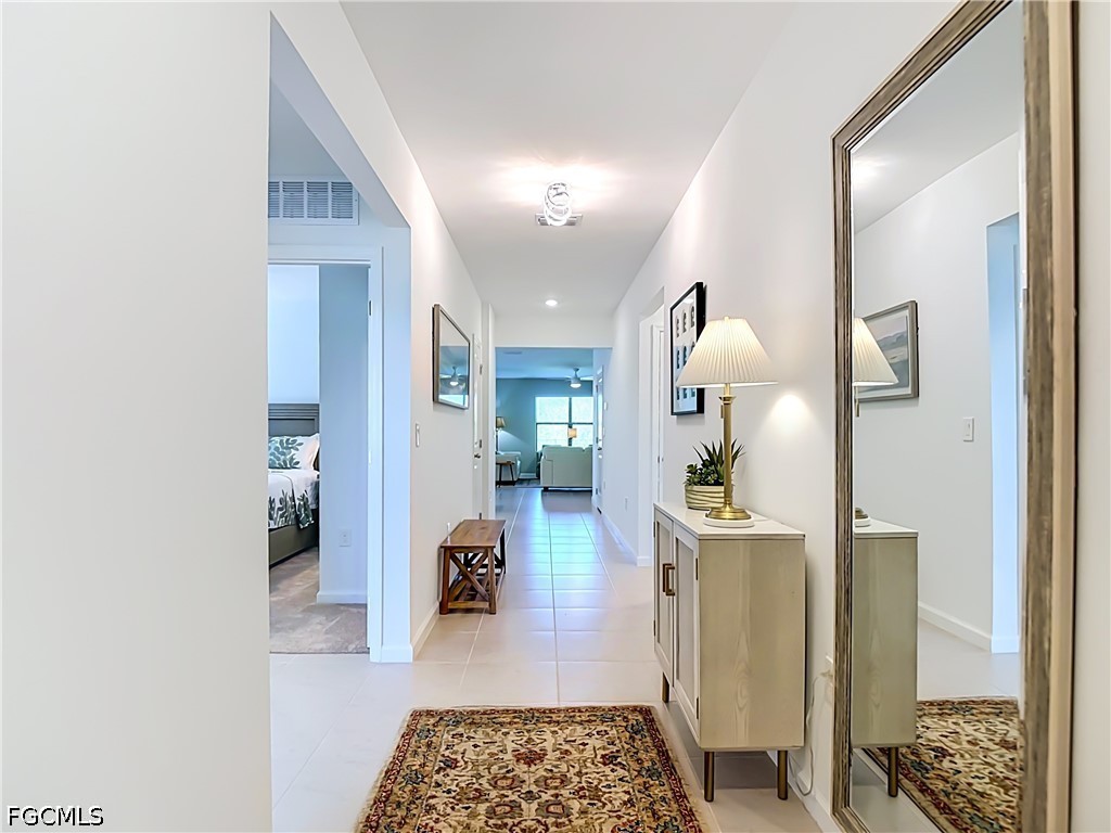 4 Bed SingleFamilyResidence for Sale in Caloosa Cove, photo 3