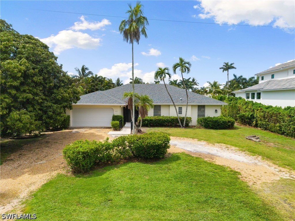 3 Bed Pool Home for Sale in Aqualane Shores, photo 3