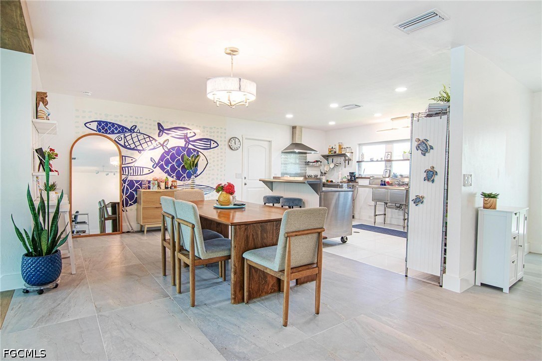 3 Bed Pool Home for Sale in Bellaire Estates, photo 3