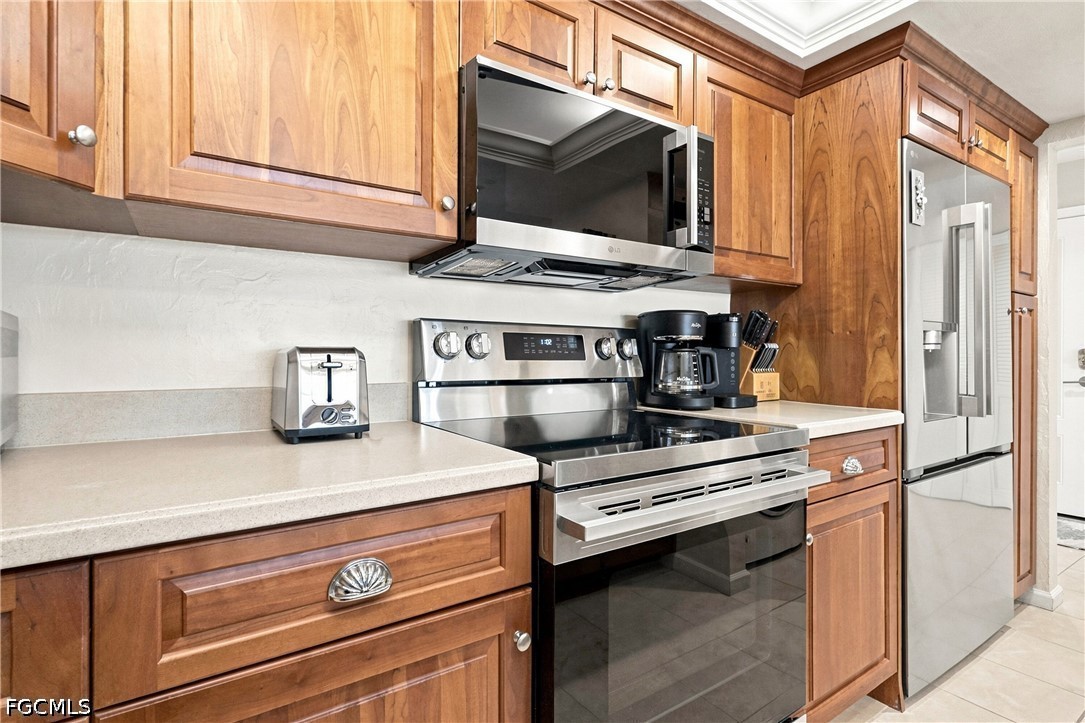 2 Bed Waterfront Home for Sale in Sanibel, photo 3