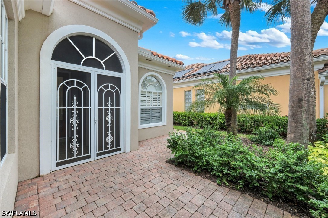 3 Bed Pool Home for Sale in Island Walk, photo 3